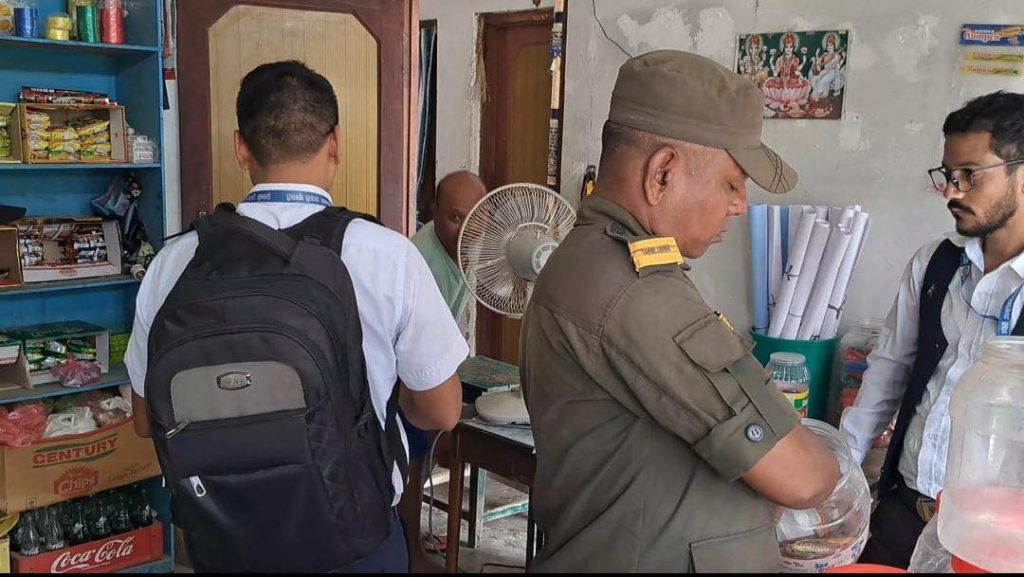 इटहरीका विद्यालय वरपर सुर्तीजन्य पदार्थ बेचबिखनमा रोक