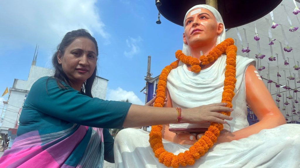 राष्ट्रिय विभूति योगमायाको शालिक अनावरण