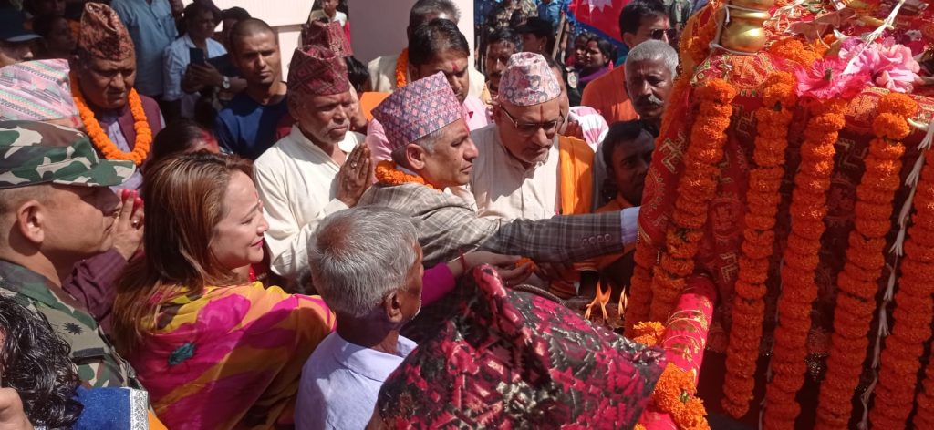 प्रदेशस्तरीय फूलपाती बढाइँमा मुख्यमन्त्रीद्वारा पूजापाठ