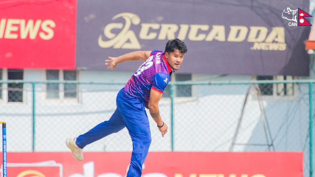 करणले लिए पहिलो ओभरमै विकेट , सिंगापुरलाई झट्का