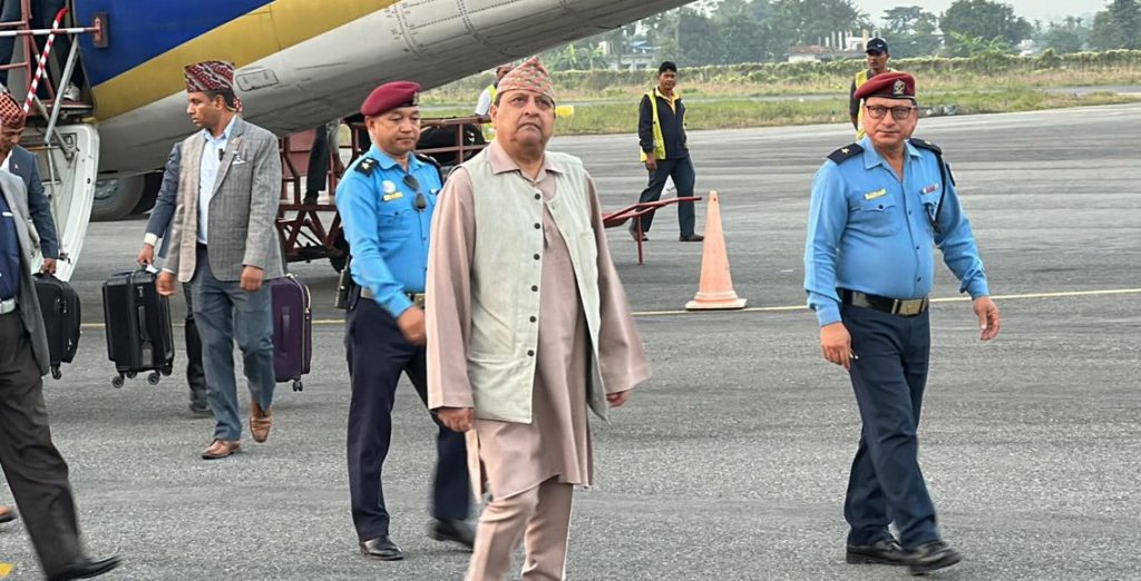 पूर्वराजा ज्ञानेन्द्र आज काठमाडौँ फर्कँदै, स्वागतको तयारीपछि विमानस्थल क्षेत्रमा निषेधाज्ञा जारी