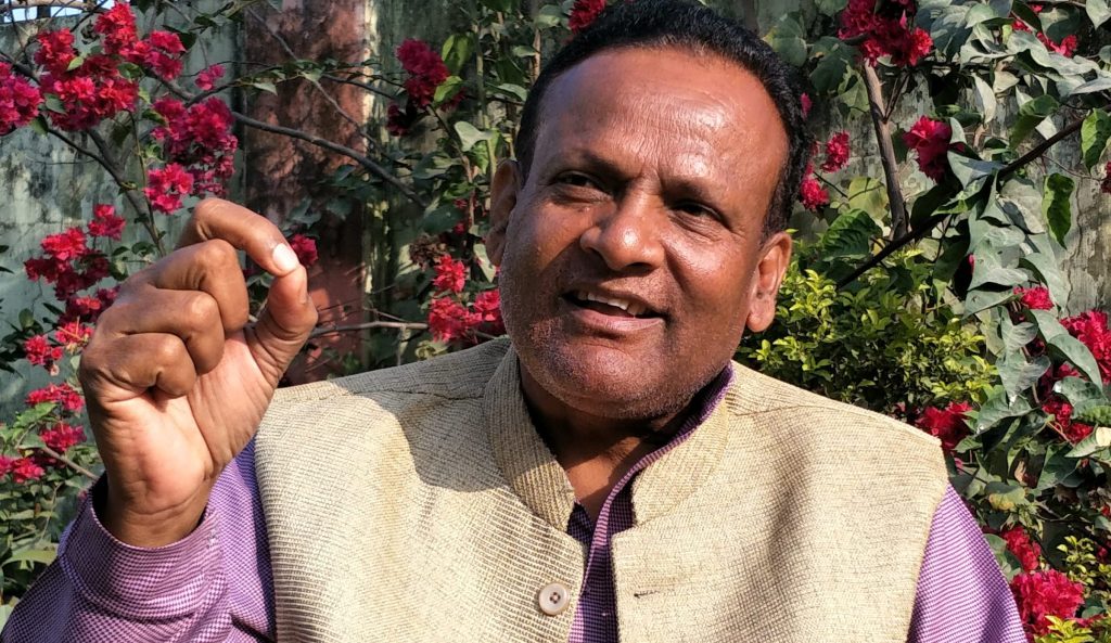 विवादास्पद पप्पु कन्स्ट्रक्सनका मालिक रौनियार एमाले प्रवेश गर्दै