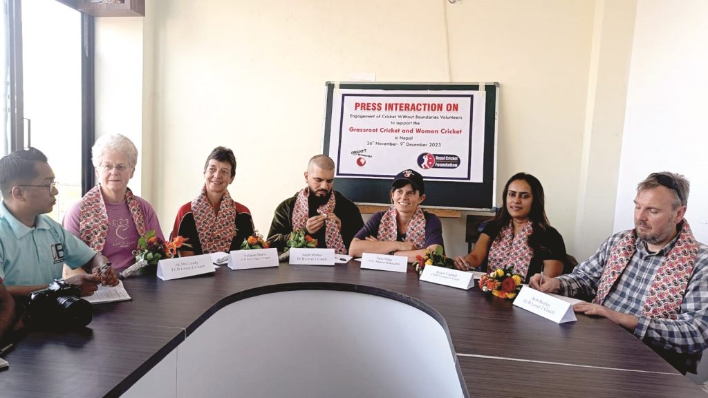 छात्रा क्रिकेट खेलाडीलाई सहयोगको प्रतिबद्धता