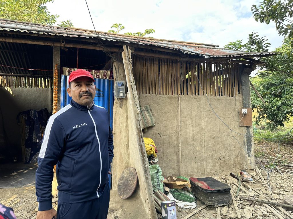 जंगली हात्तीको आक्रमणबाट मृत्यु भएका खड्काको परिवारलाई इटहरी उपमहानगरले १ लाख दिने