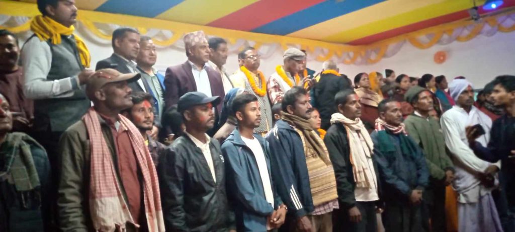 लोसपाका केन्द्रीय सदस्यसहित २०० बढी माओवादीमा प्रवेश