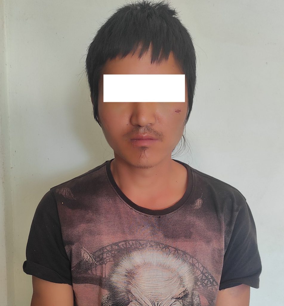 नौ पटक मुद्दा खेपिसकेका राई डेढ किलो गाँजासहित पक्राउ