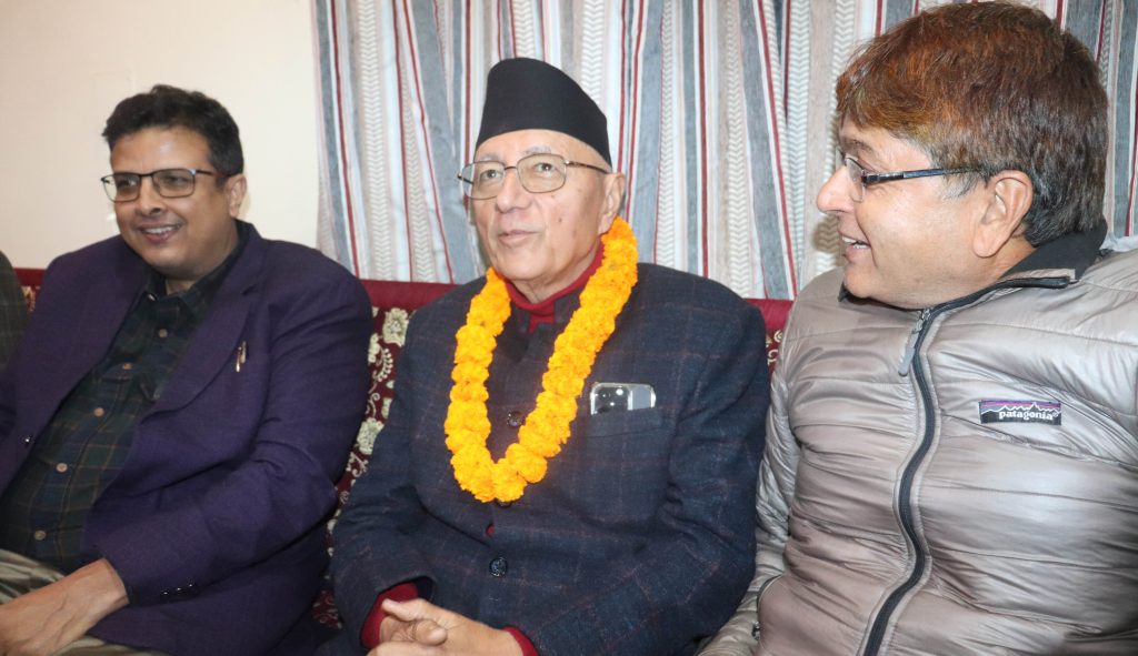 सरकार परिवर्तन गर्नुको विकल्प छैन : कोइराला