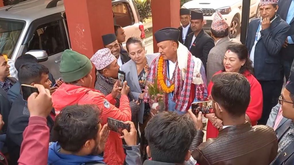 केही नेताले असन्तुष्टि पोख्दैमा केही हुँदैन : सभामुख विष्ट