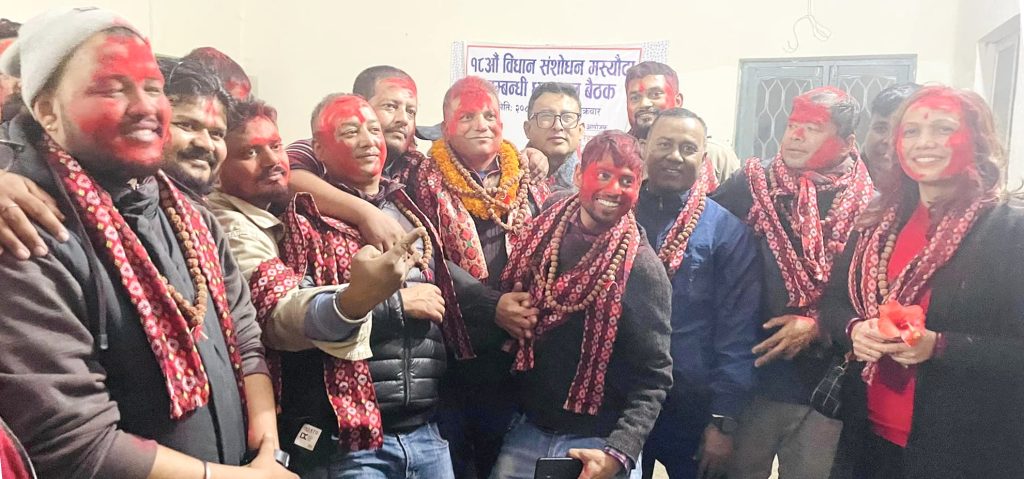 कोशी अस्पताल कर्मचारी युनियनको अध्यक्षमा डा.रोशन