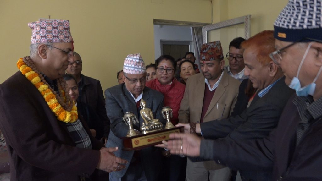 पूर्वाञ्चल विश्वविद्यालयका उपकुलपति कोइरालाको बिदाइ