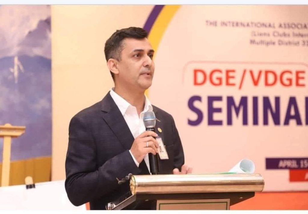 विराटनगरका विकास अधिकारी लायन्सका डिस्ट्रीक गभर्नर बन्दै, तालिमको लागि अमेरिका प्रस्थान