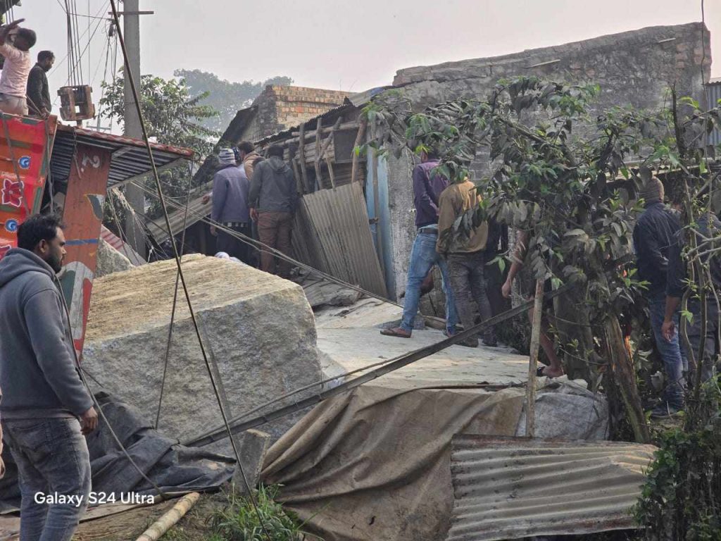 बुढीगंगाको प्रगति टोलमा दुर्घटनाः चार जना घाइते, उद्धारमा समस्या