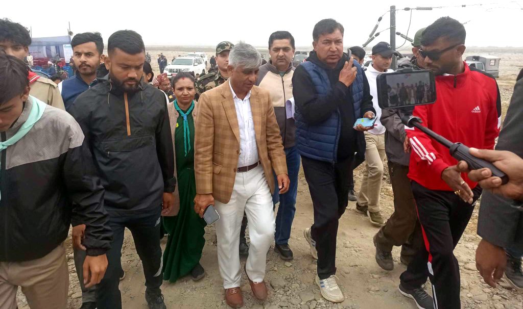 झापाको बाहुनडाँगीबाट मुख्यमन्त्री कार्कीको ‘हात्तीमैत्री पदयात्रा’ शुरु