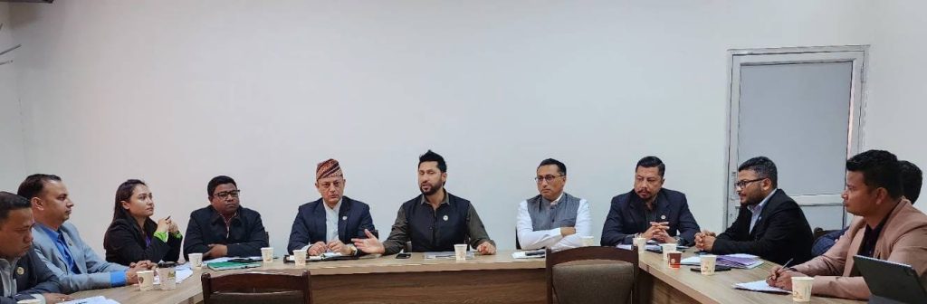 प्रधानमन्त्री प्रचण्डलाई विश्वासको मत दिन रास्वपाको ह्विप