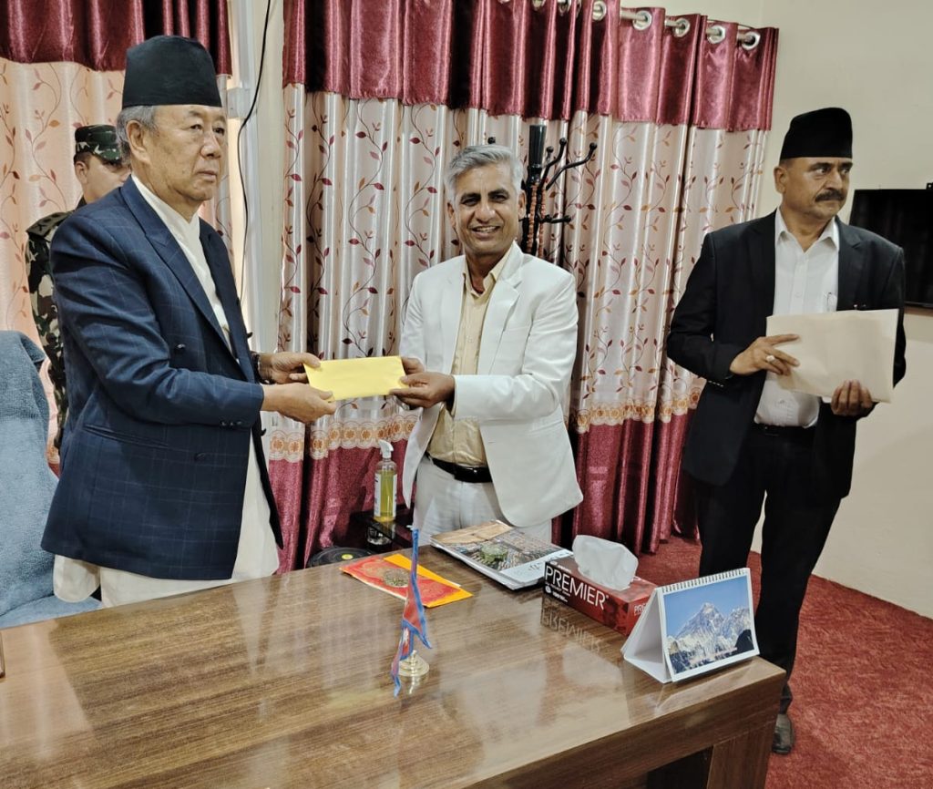 प्रदेश प्रमुखलाई मुख्यमन्त्रीको जानकारी पत्रः संविधान अनुसार नयाँ सरकार गठन हुन सक्दैन