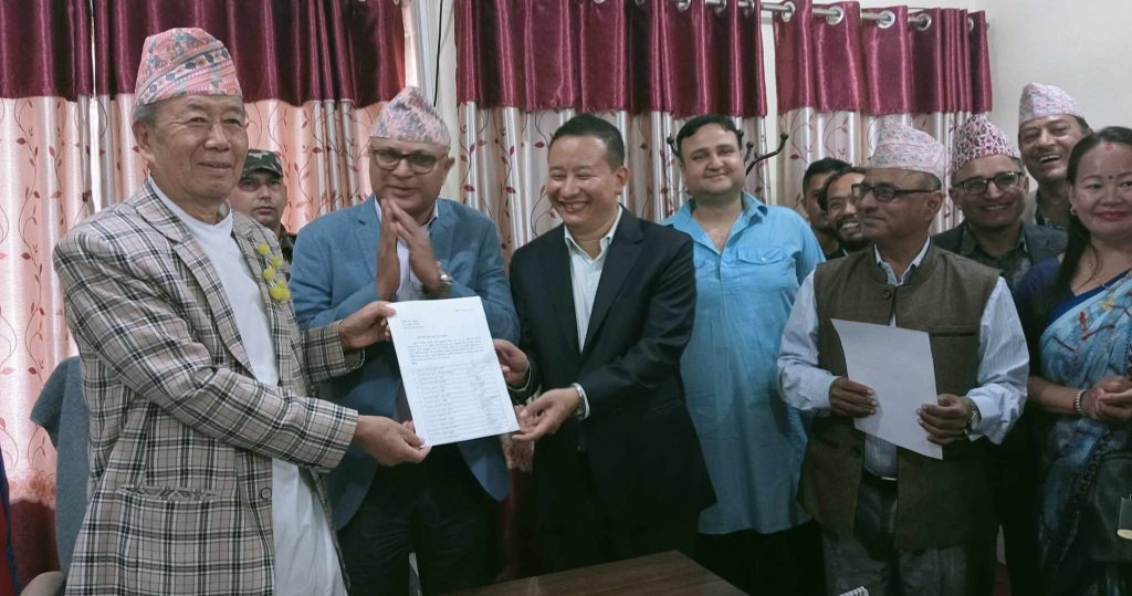 कोशीको मुख्यमन्त्री हिक्मतकुमार कार्कीको दाबी पेश