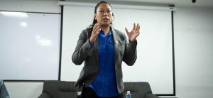 कविता लेख्दै पूर्वमन्त्री सुमना श्रेष्ठले भनिन : ‘म अवसरवादी हुँ’