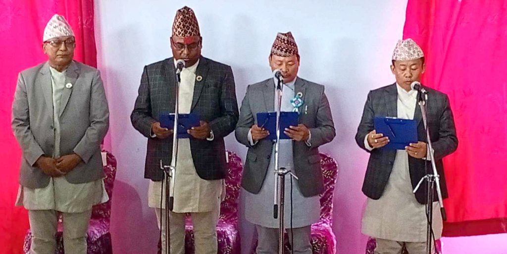 दुई महिनापछि कोशी सरकारमा काँग्रेस सहभागी, मन्त्रीले लिए शपथ