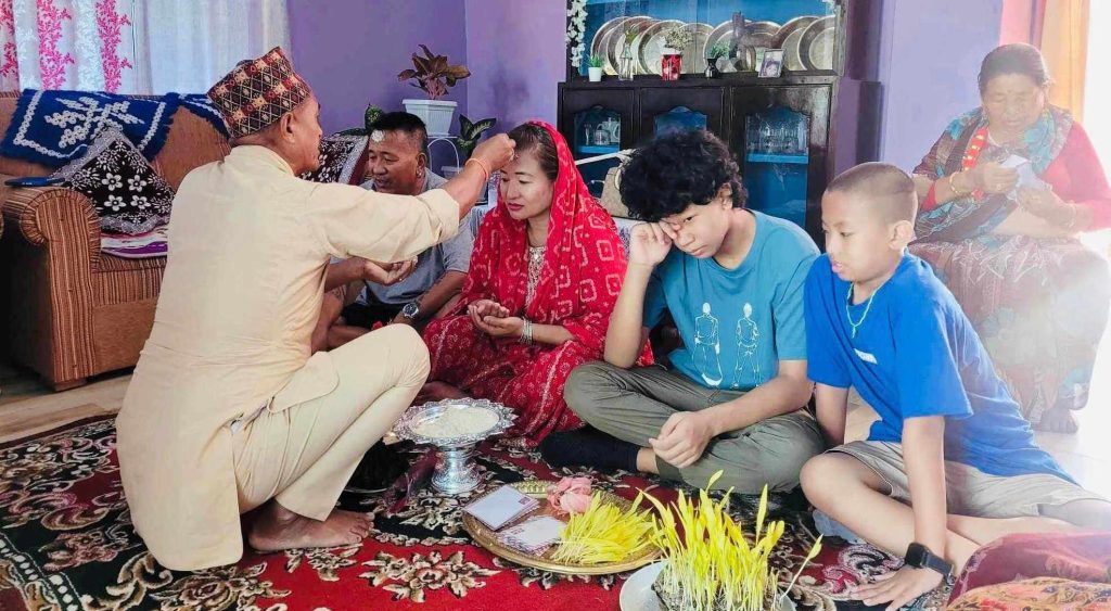 हर्षोल्लासका साथ विजया दशमी मनाइँदै, टीकाको उत्तम साइत ११ बजेर ३६ मिनेटमा