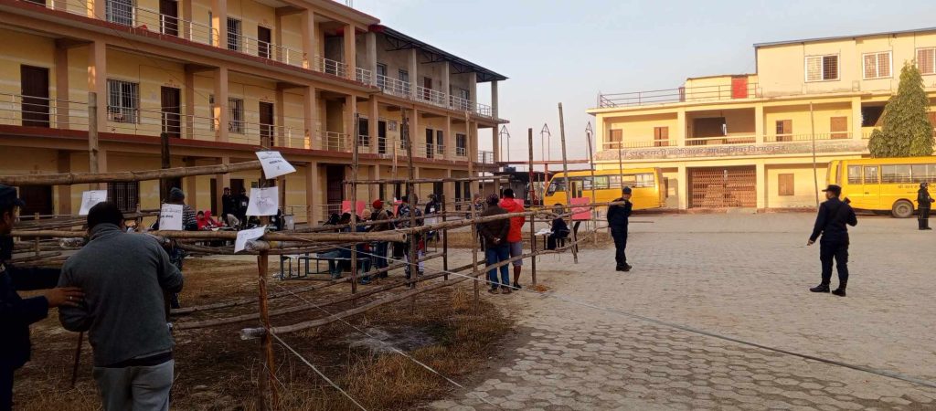 स्थानीय तहको उपनिर्वाचनको मतदान हुदै