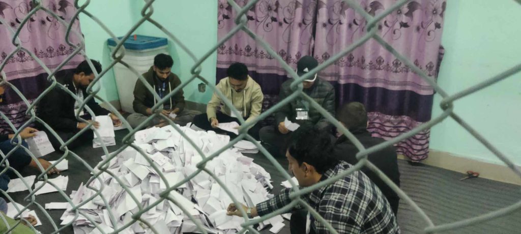 मोरङको ग्रामथानमा मतगणना सुरु