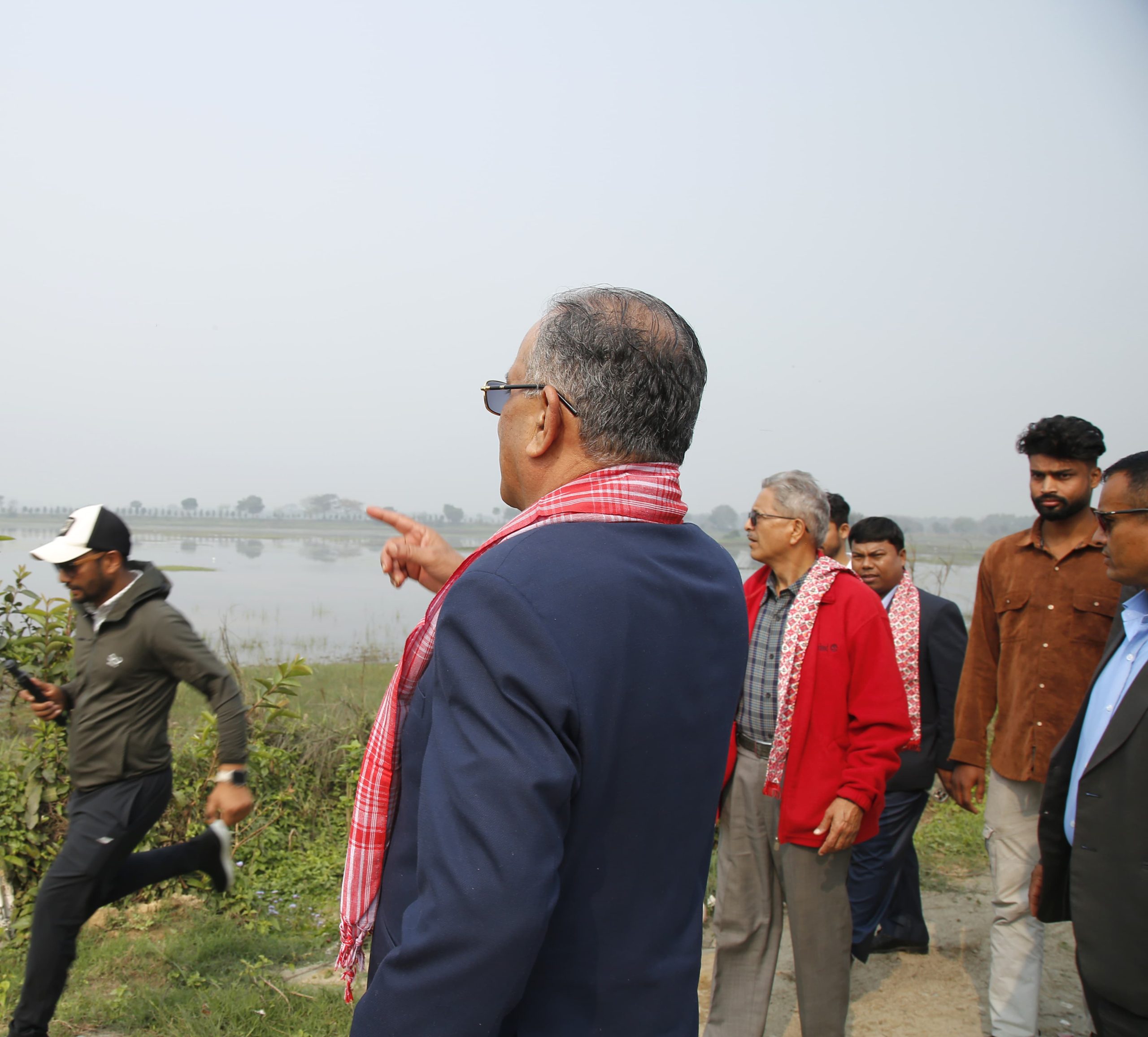 बर्जु तालको संरक्षण र विकास गर्न प्रचण्डसँग माग