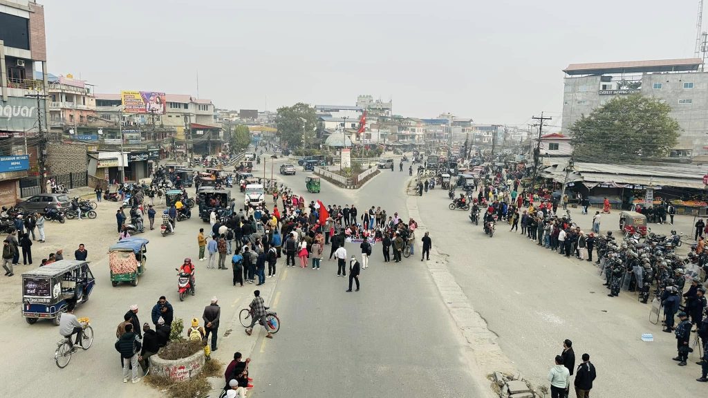 कोशी बन्दको आंशिक प्रभाव, १४ जना पक्राउ, एउटा गाडी तोडफोड