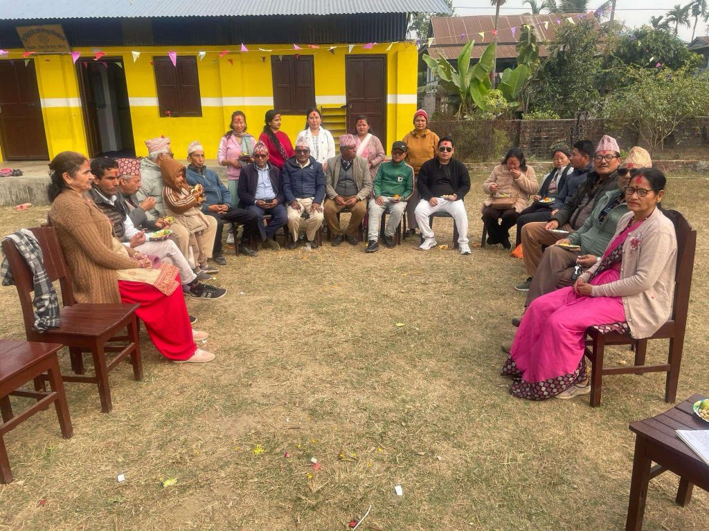 विद्यालय व्यवस्थापन समितिका अध्यक्षले आफनै पैसाले बिद्यालय भवन बनाइदिने