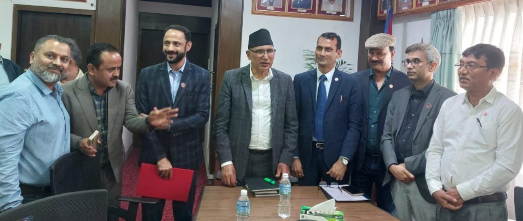 बजेट बहस : सुनसरी मोरङका उद्योगीद्वारा अर्थमन्त्रीलाई औद्योगिक वातावरण सुल्झाउन माग