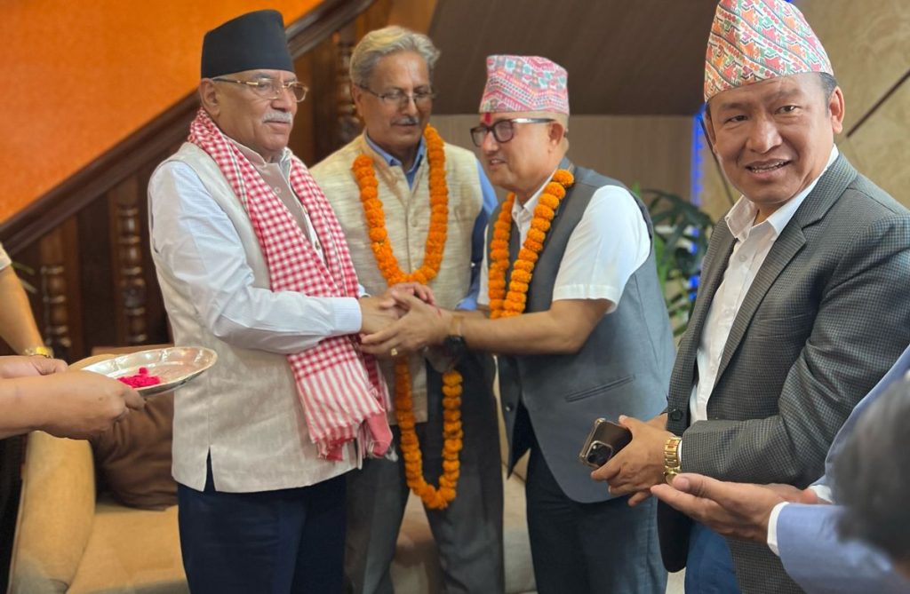नेसपाका पूर्व प्रदेश अध्यक्ष गौतम माओवादीमा प्रवेश