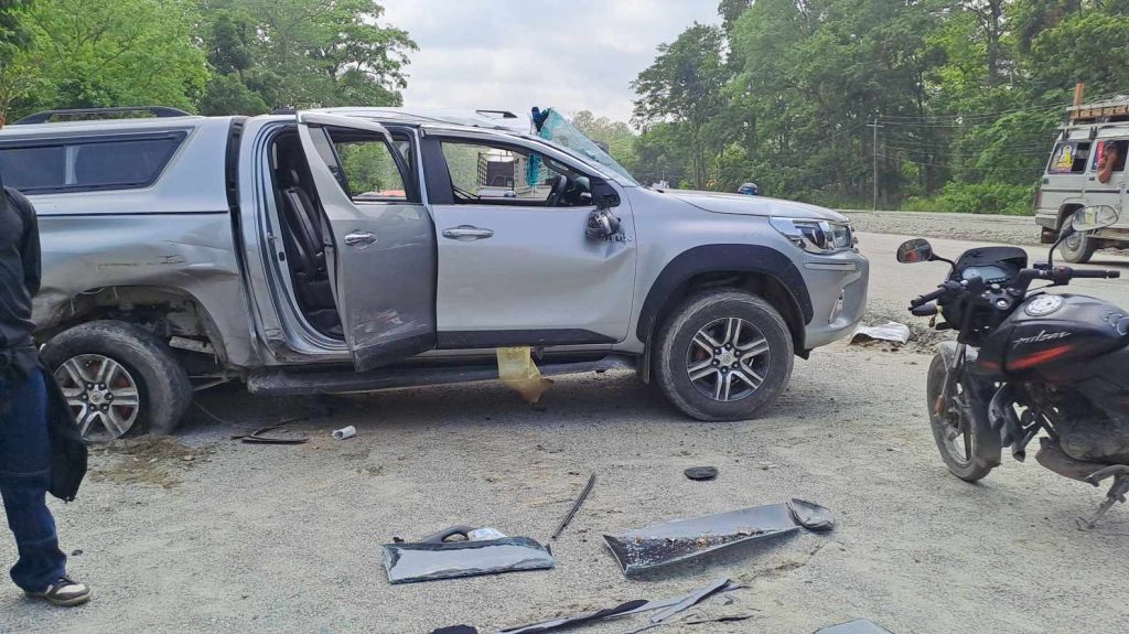 सांसद चढेको कारलाई ठक्कर दिने गाडीका चालक डिएसपी !