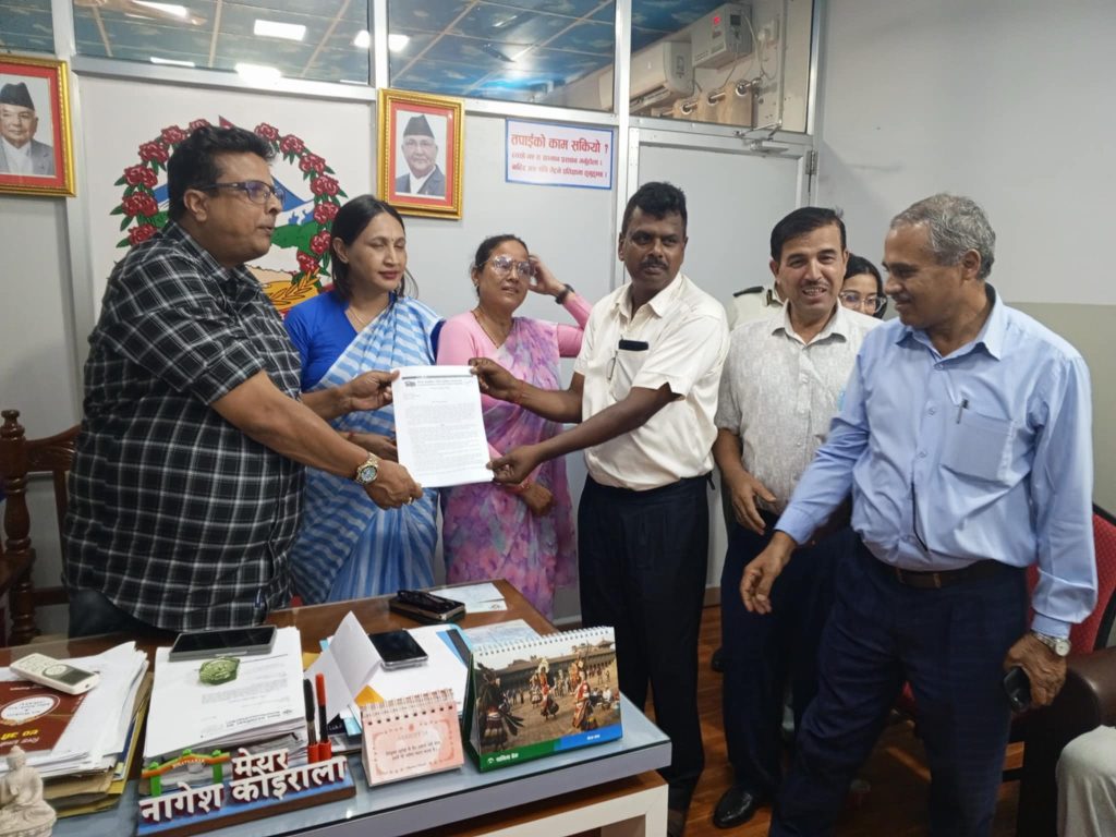 नेकपा (एस) विराटनगरले बुझाइयो महानगरपालिकालाइ ज्ञापनपत्र