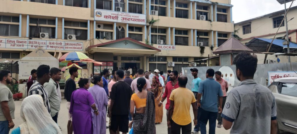 मदिरा सेवनपछि कोशी अस्पतालमा डा. मिलन केसीको होहल्ला, स्वीपरमाथि कुटपिटको आरोप