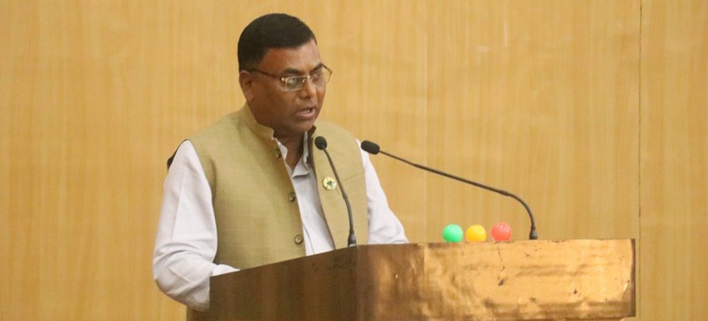 क्यूआर काण्डबारे संसदमा मन्त्री मण्डल : आफ्नै सहयोगी ‘अनाधिकृत’ र ‘अपरिचित’ भएको दावी