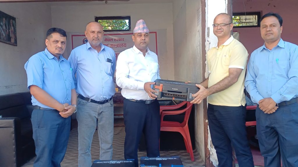 जिल्ला प्रशासनलाई जीवन विकासकाे सहयोग