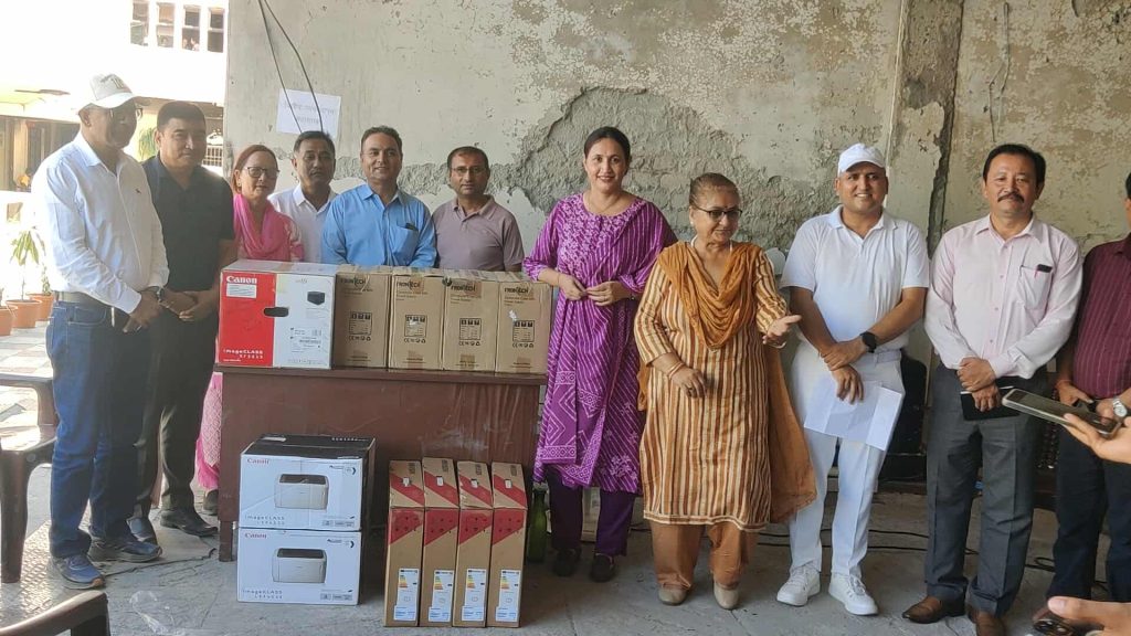 प्याब्सन विराटनगरद्धारा महानगरलाई कम्प्युटर र प्रिन्टर सहयोग