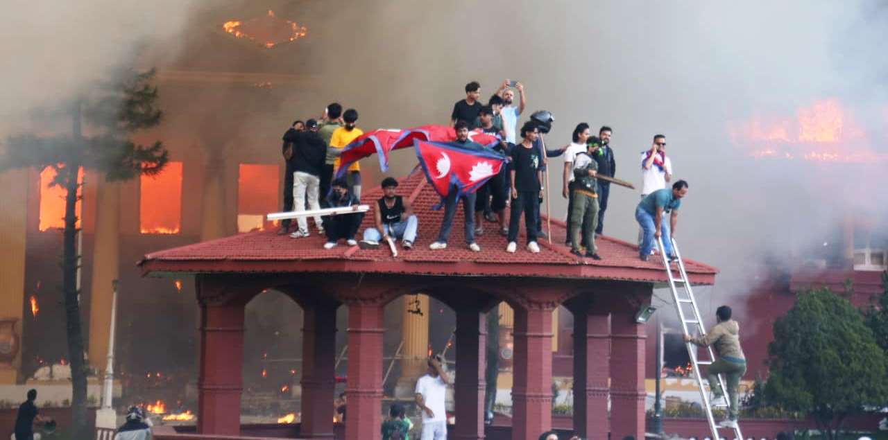 शीतल निवासमा ९ मिनेट ८ सेकेण्डमा लागेको थियो आगो
