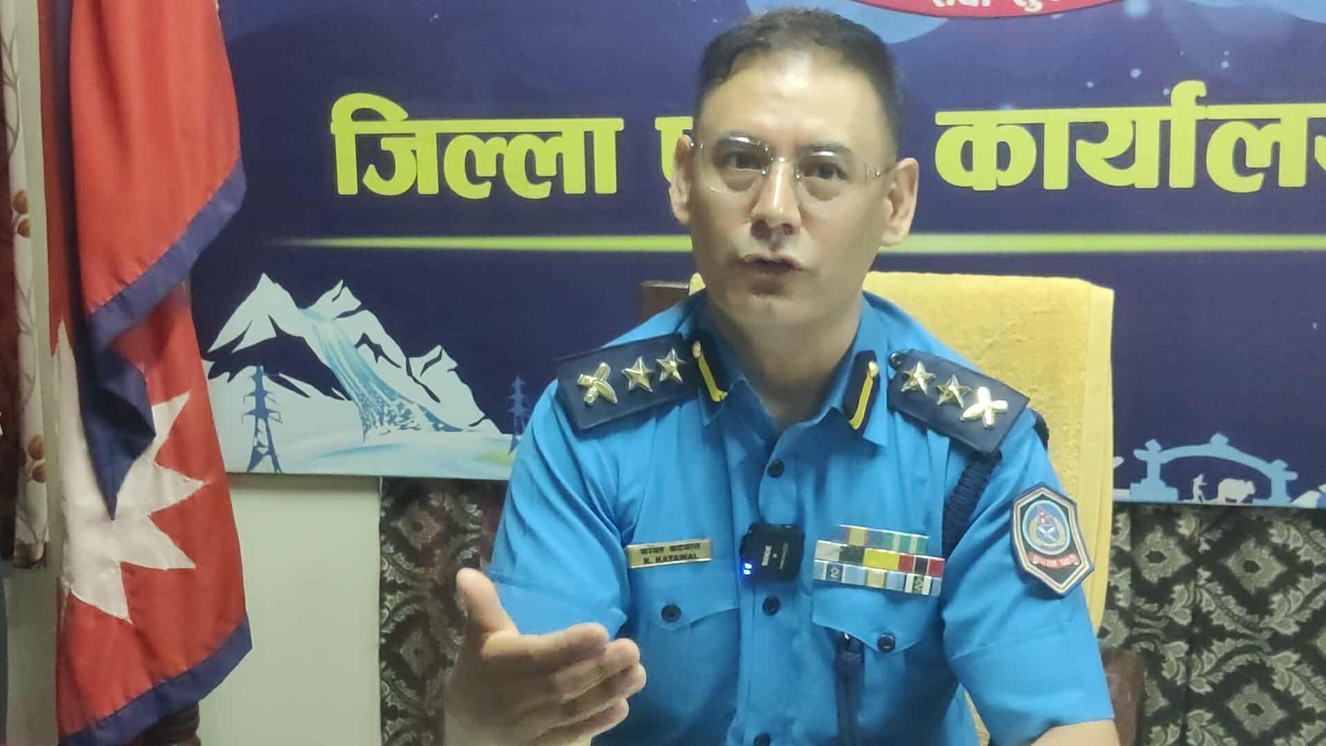 प्रहरीको खस्किएको मनोबल बढाउँदै अपराध नियन्त्रण गर्नु मेरो पहिलो काम हो : एसपी कटवाल