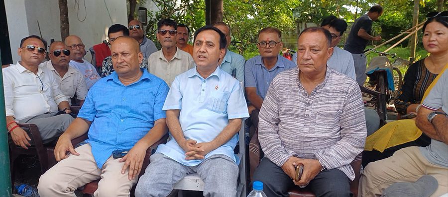 घरमा जलेको भनिएको पैसाबारे देउवाले नै जवाफ दिनुपर्छ : शर्मा