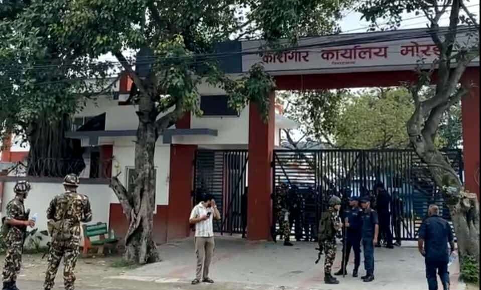 मोरङ कारागारबाट कैदीबन्दी भाग्न खोजेपछि सेनाको सुरक्षा, १६ राउण्ड हवाई फायर