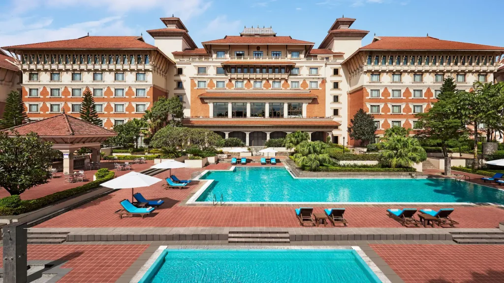 पर्यटन उद्योगीलाई धैर्य गर्न प्रधानमन्त्रीको आग्रह