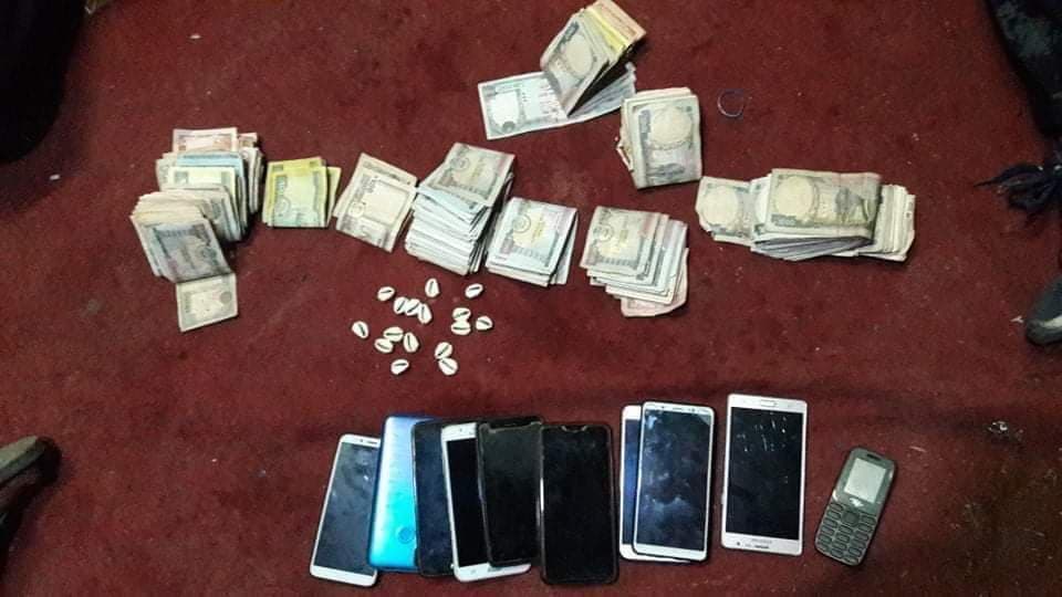झापामा जुवा खालमा छापा, ११ जना पक्राउ