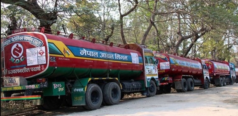 तीन महिनामा काँकडभिट्टबाट ४ अर्ब ४८ करोडको पेट्रोलियम पदार्थ आयात