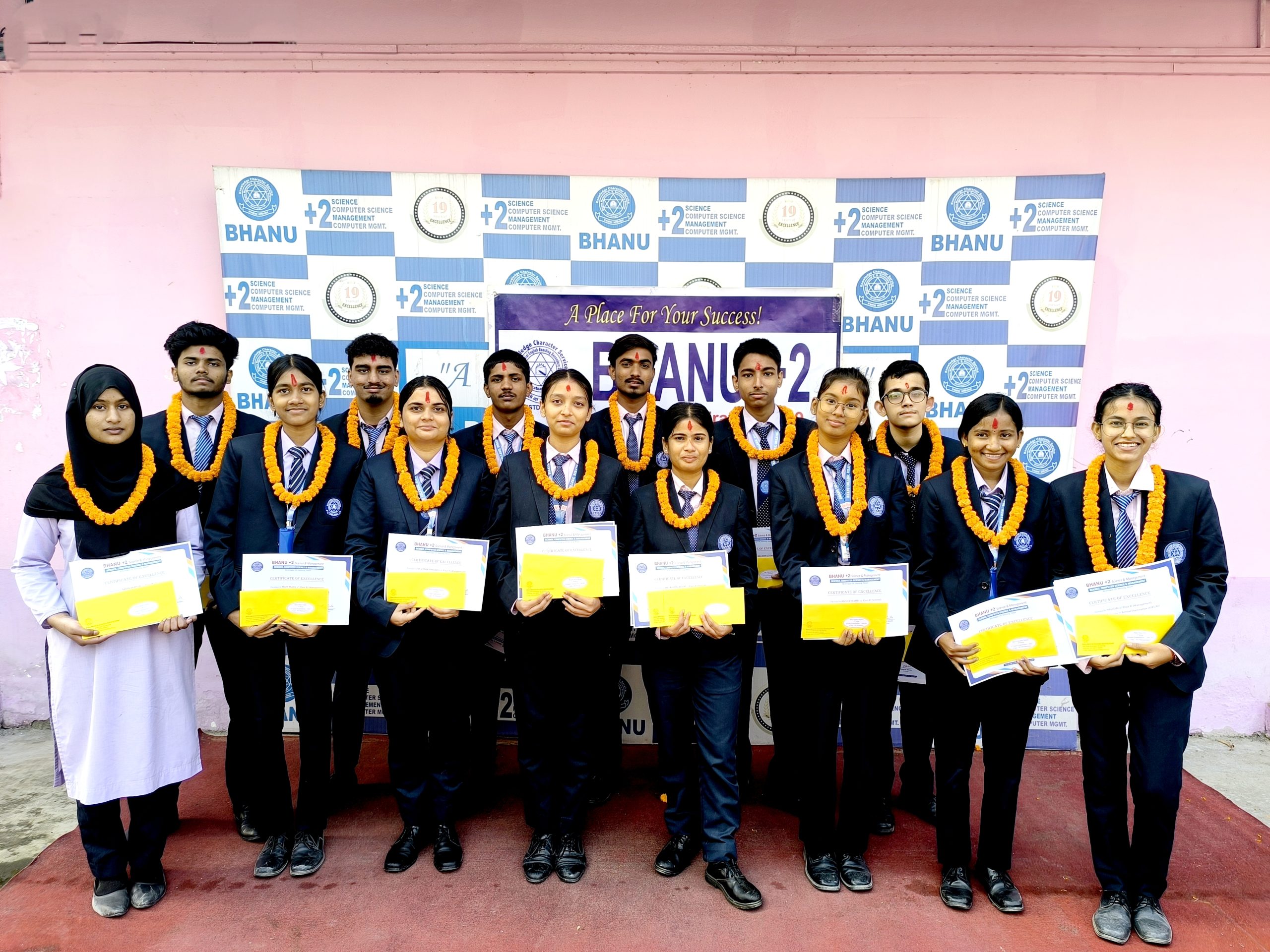 भानु कलेजले गर्‍यो उत्कृष्ट विद्यार्थीहरूलाई सम्मान