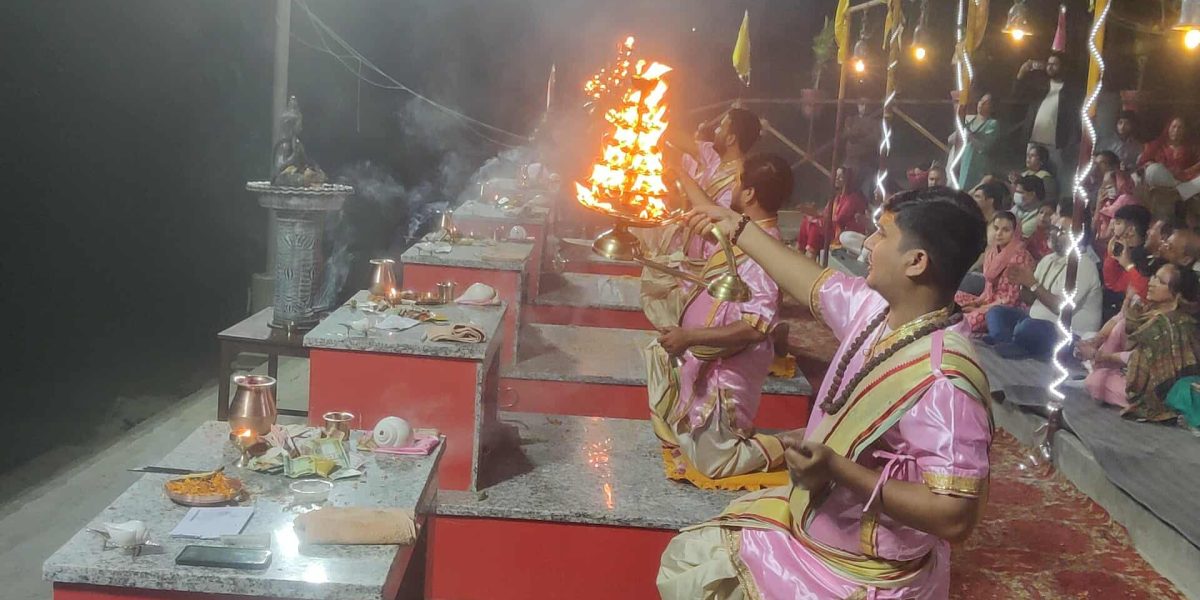 परोपकारघाटमा आरतीको ७१ औं श्रृंखला, सामाजिक सद्भावको केन्द्र बन्दै