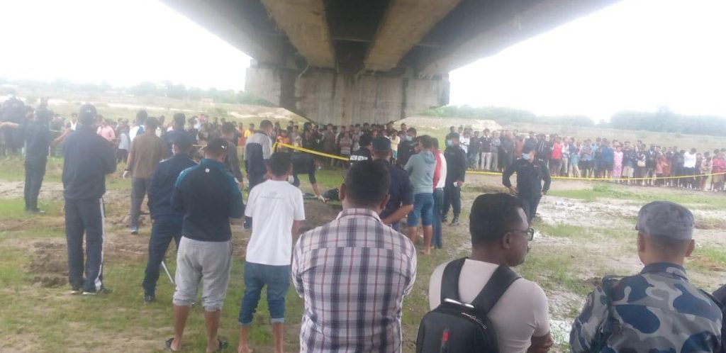 कारसहित बेपत्ता शर्माको शव बिरिङ खोलाको पुलमुनि भेटियो