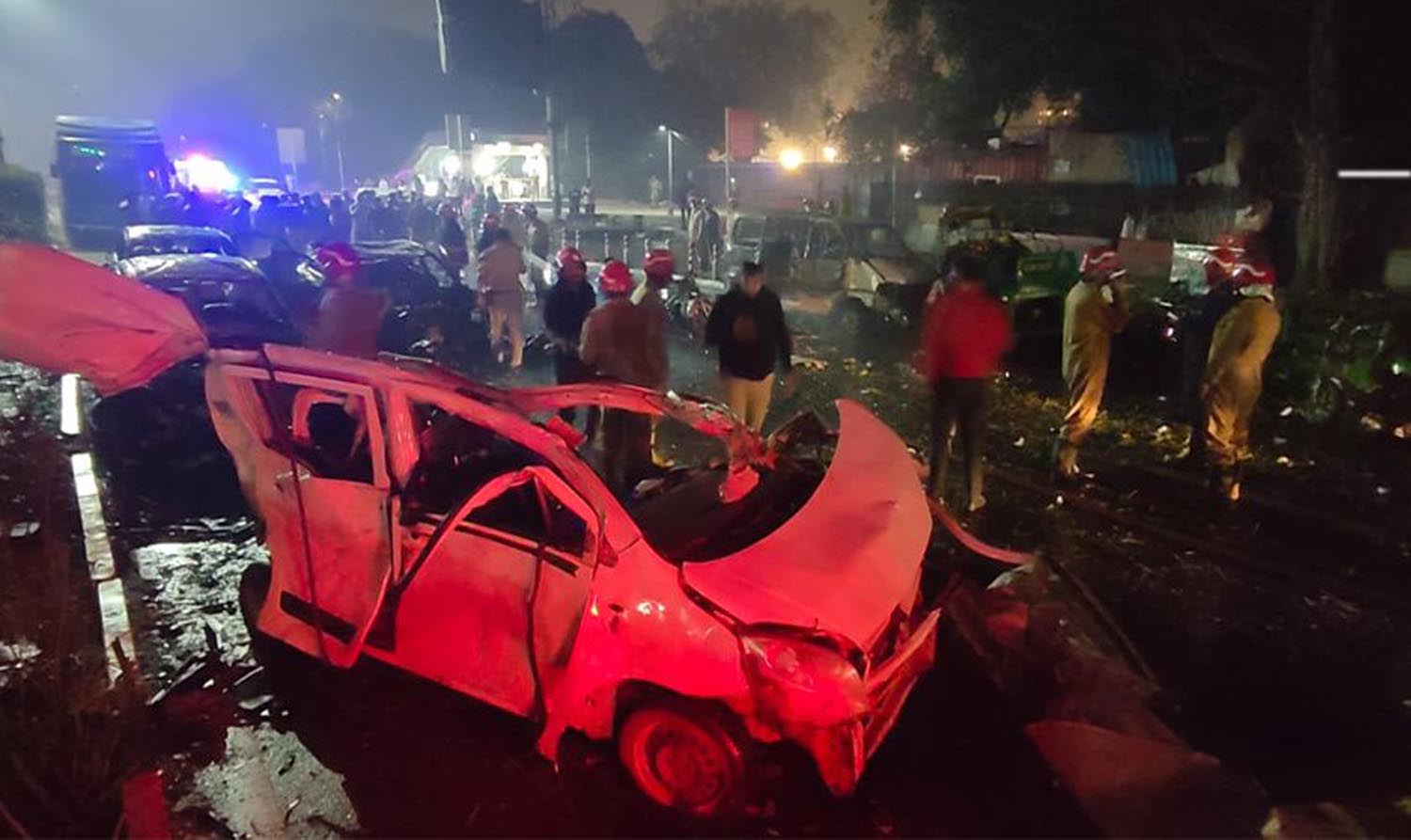 भारतको दिल्लीमै विष्फोट, ११ जनाको मृत्यु