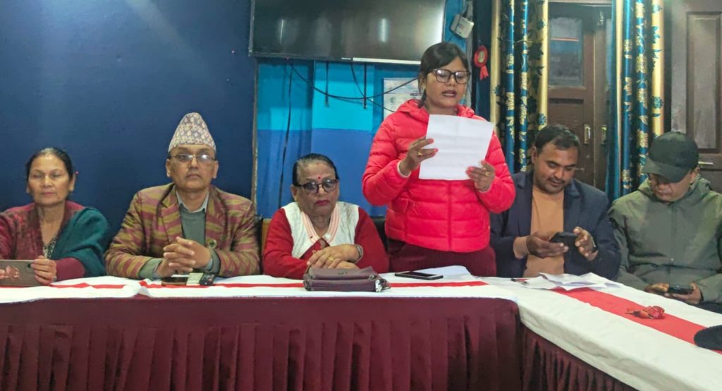 एमालेको प्रतिनिधि छनोट : धनकुटामा संंस्थापनले एकलौटी गरेको भन्दै मतपत्र च्यातियो