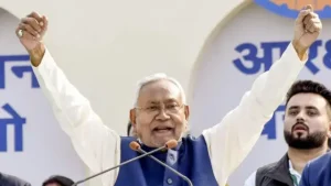 बिहारमा १०औं पटक मुख्यमन्त्रीको शपथ लिँदै नितिश कुमार, १९ वर्षदेखि एकल नेतृत्व