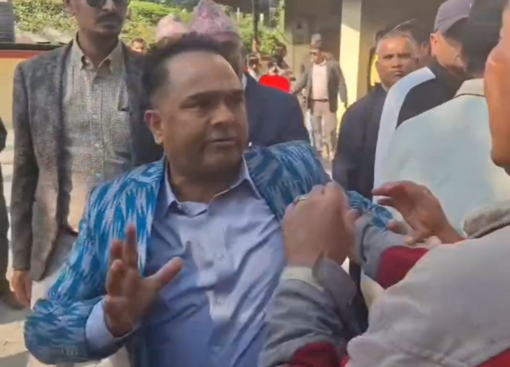 मोरङमा एमाले महाधिवेशन प्रतिनिधि छनोटको विवाद: परशुराम बस्नेतमाथि हातपात